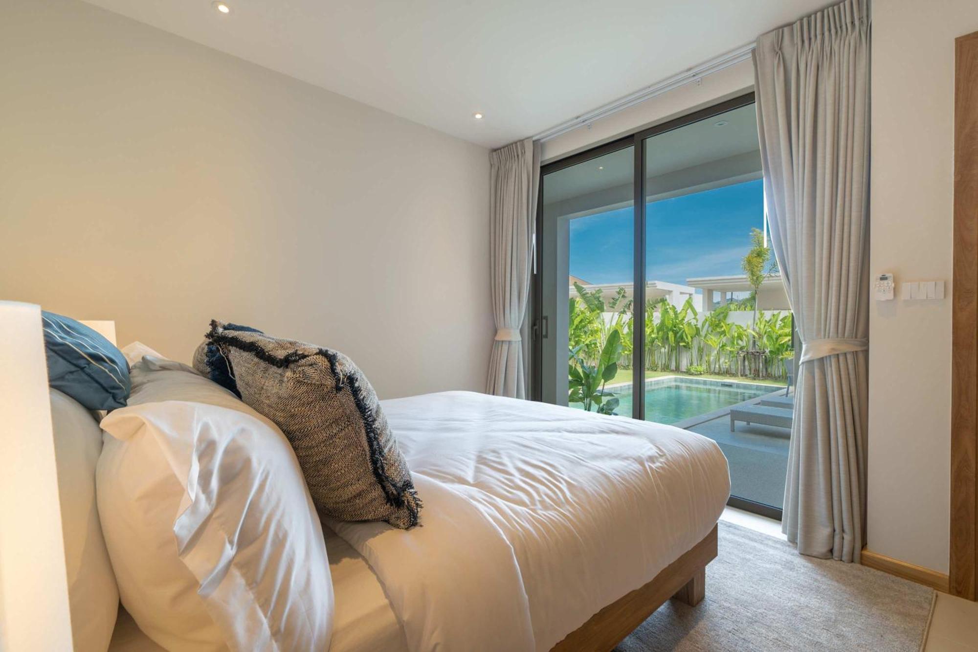 Exquisite Oasis Pool Phuket Villa *